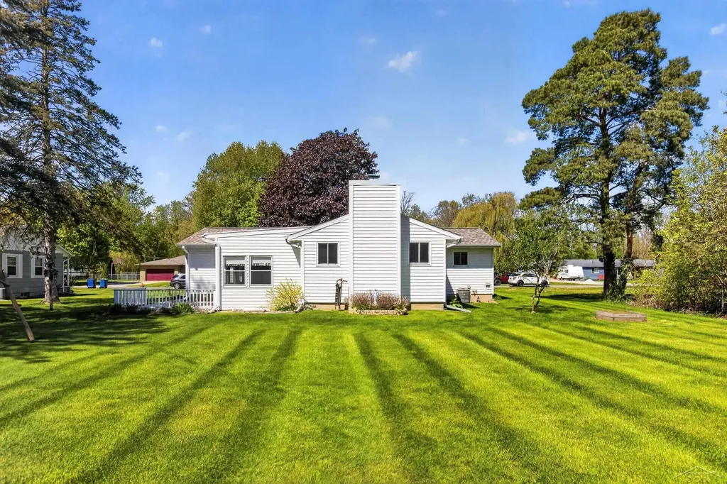 1323 Joseph Street Saginaw Charter Township MI 48638