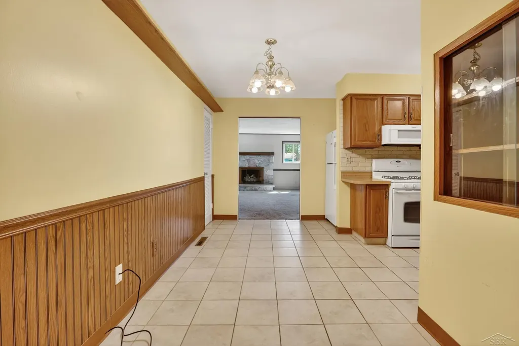 1323 Joseph Street Saginaw Charter Township MI 48638