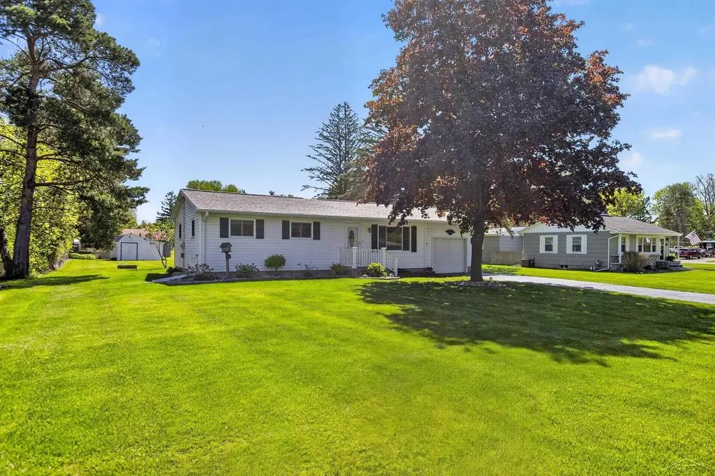 1323 Joseph Street Saginaw Charter Township MI 48638