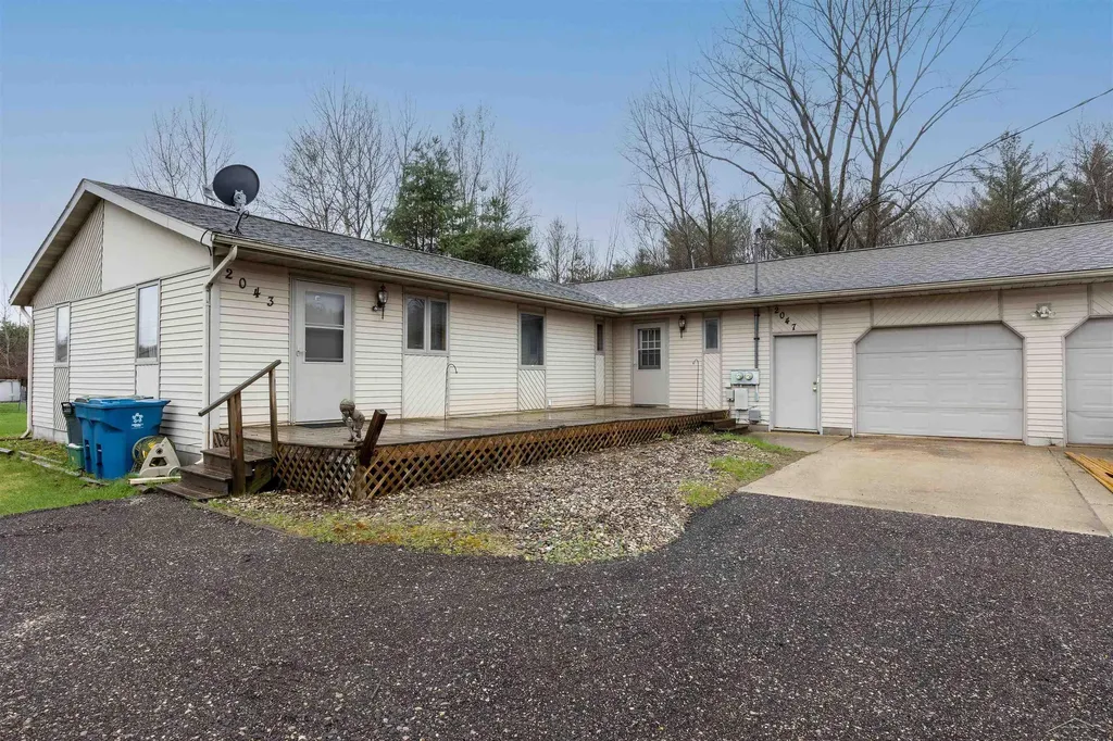2043/2047 N Neiner Road Jerome Township MI 48657