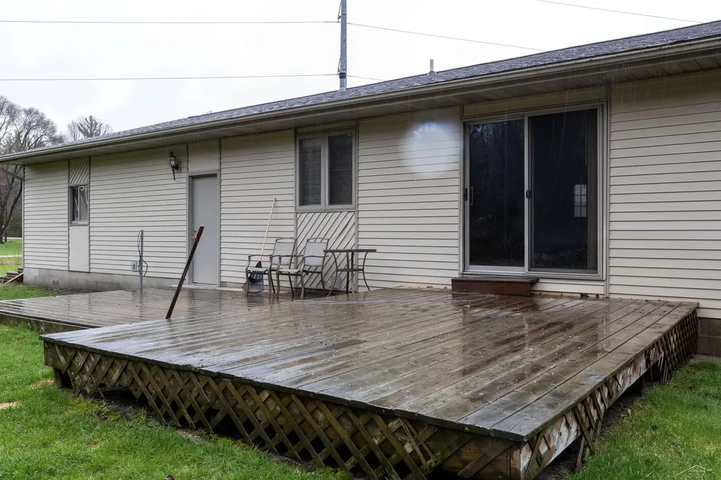 2043/2047 N Neiner Road Jerome Township MI 48657