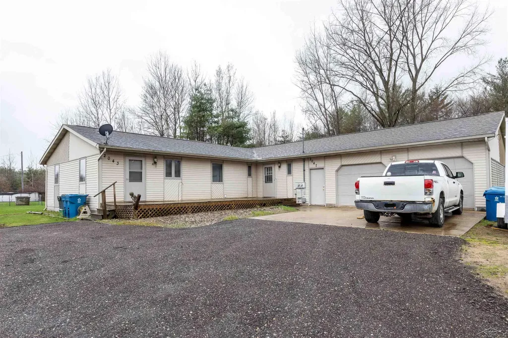 2043/2047 N Neiner Road Jerome Township MI 48657