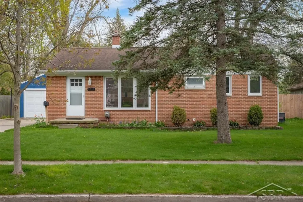 1310 Corrinne Street Midland City MI 48642