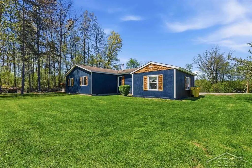 626 E Forestlawn Drive Homer Township MI 48640