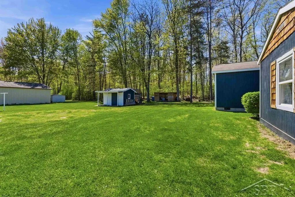 626 E Forestlawn Drive Homer Township MI 48640