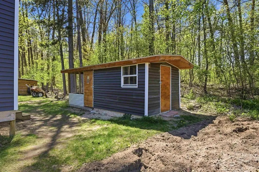 626 E Forestlawn Drive Homer Township MI 48640