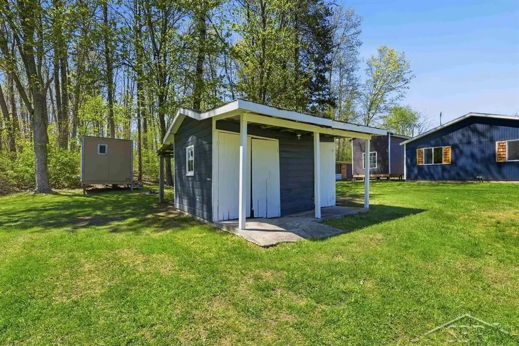 626 E Forestlawn Drive Homer Township MI 48640