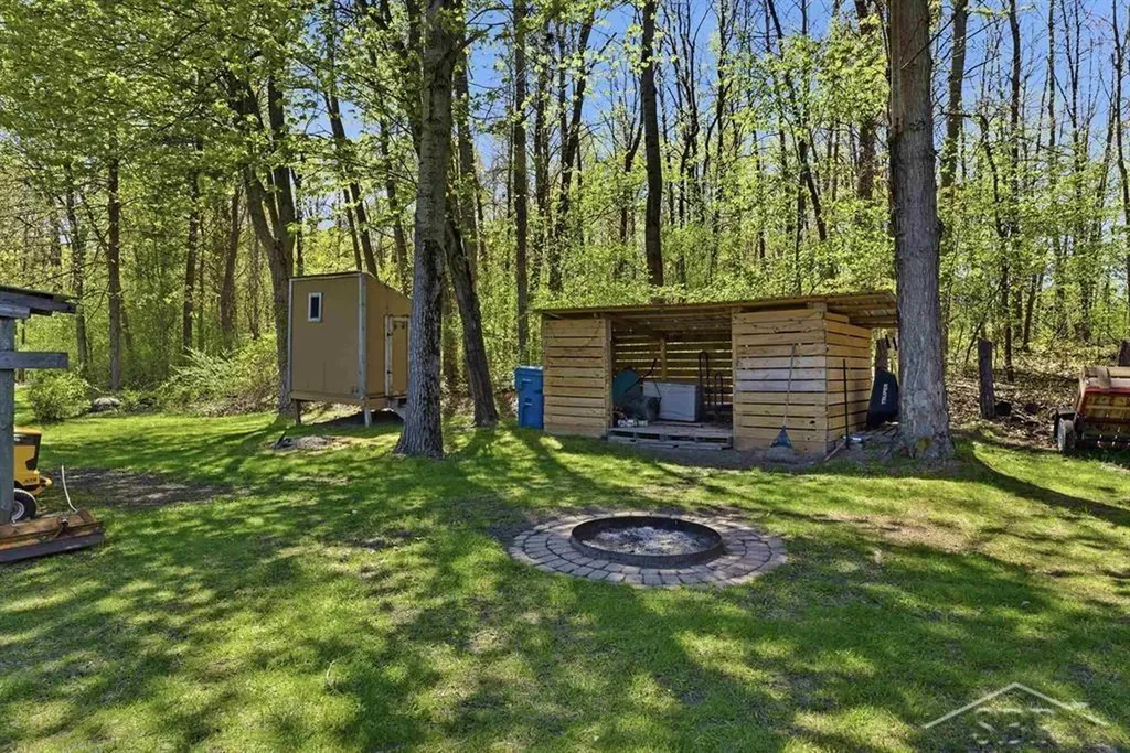 626 E Forestlawn Drive Homer Township MI 48640