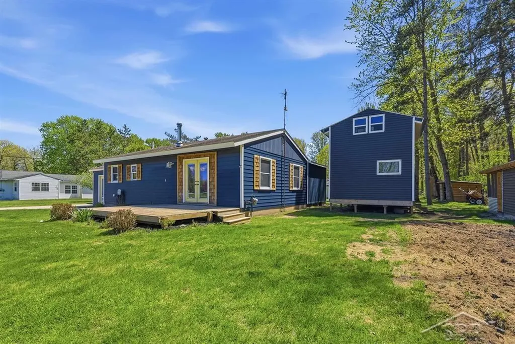 626 E Forestlawn Drive Homer Township MI 48640