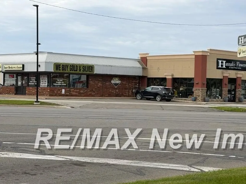 1602 S Saginaw Road Midland City MI 48640