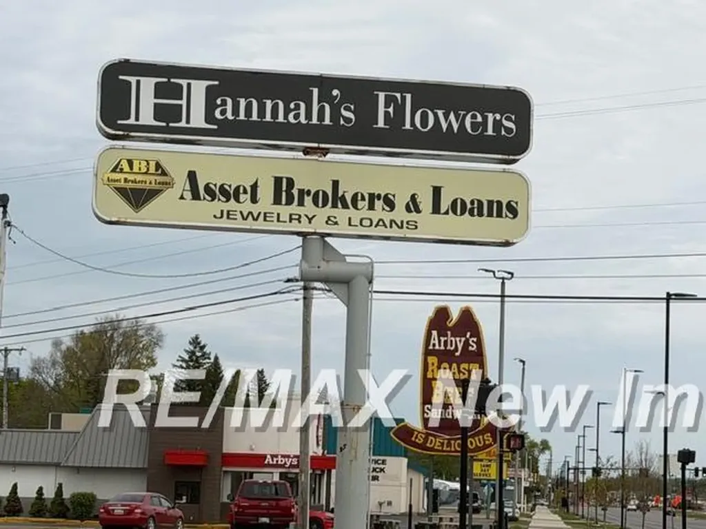 1602 S Saginaw Road Midland City MI 48640
