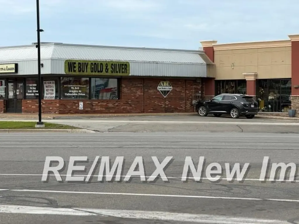 1602 S Saginaw Road Midland City MI 48640