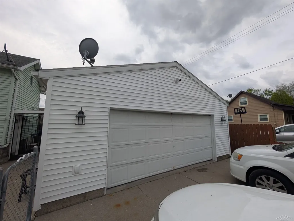 800 S Warner Street Bay City City MI 48706