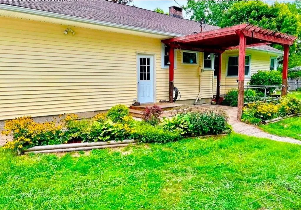 3280 Dixie Court Bridgeport Charter Township MI 48601