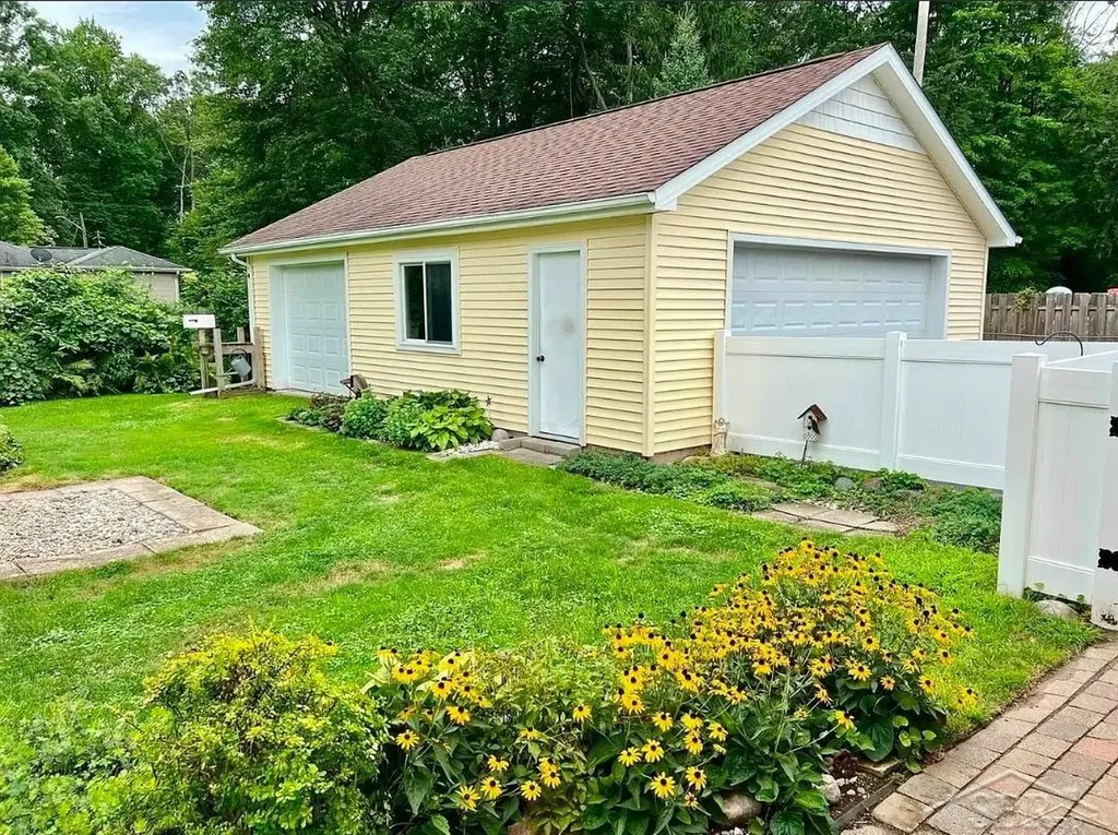 3280 Dixie Court Bridgeport Charter Township MI 48601