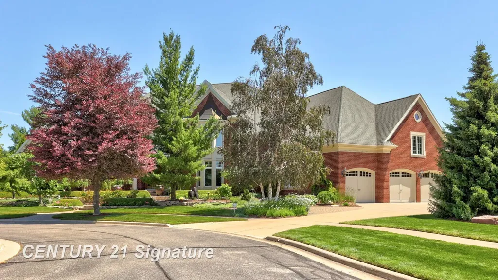 8 Appleshire Court Thomas Township MI 48623