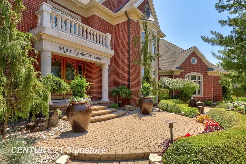 8 Appleshire Court Thomas Township MI 48623