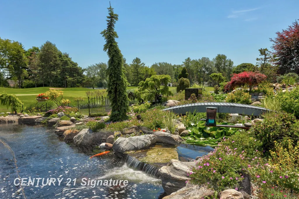 8 Appleshire Court Thomas Township MI 48623
