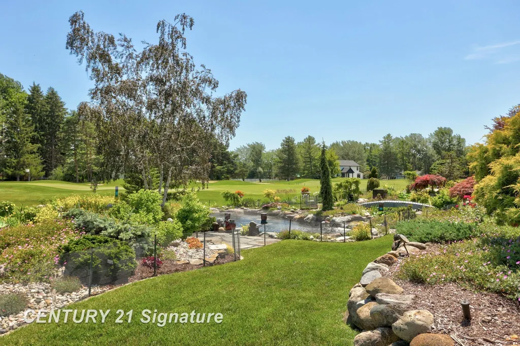 8 Appleshire Court Thomas Township MI 48623