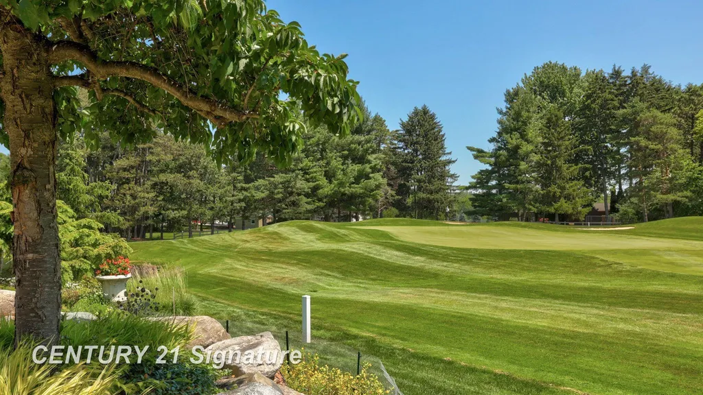 8 Appleshire Court Thomas Township MI 48623