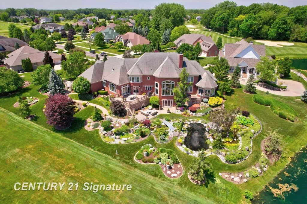 8 Appleshire Court Thomas Township MI 48623