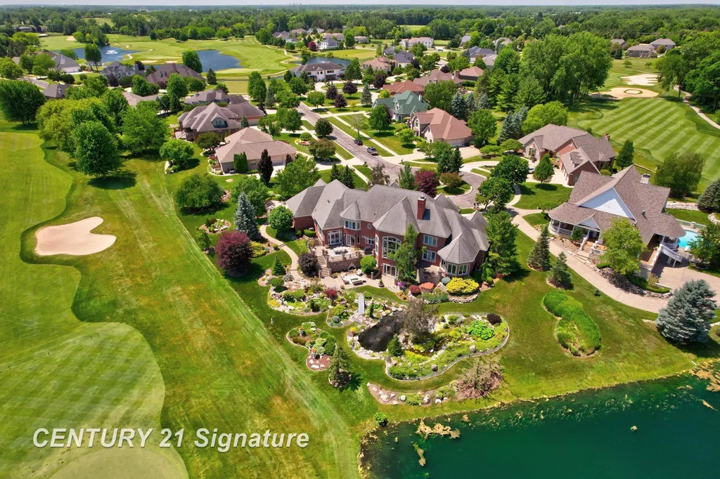 8 Appleshire Court Thomas Township MI 48623