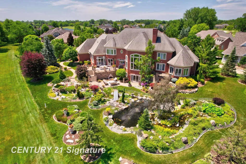 8 Appleshire Court Thomas Township MI 48623