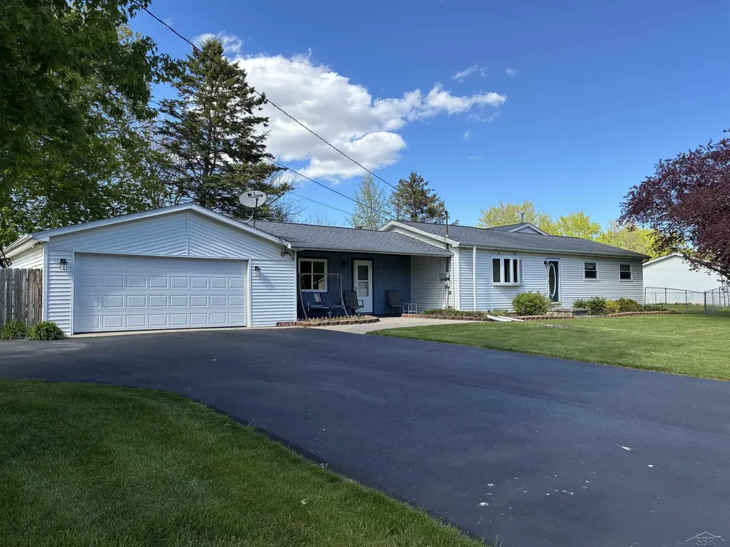 7178 London Drive Thomas Township MI 48609