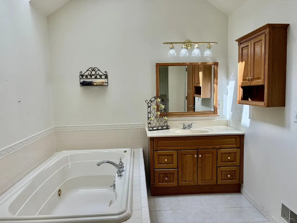 7178 London Drive Thomas Township MI 48609