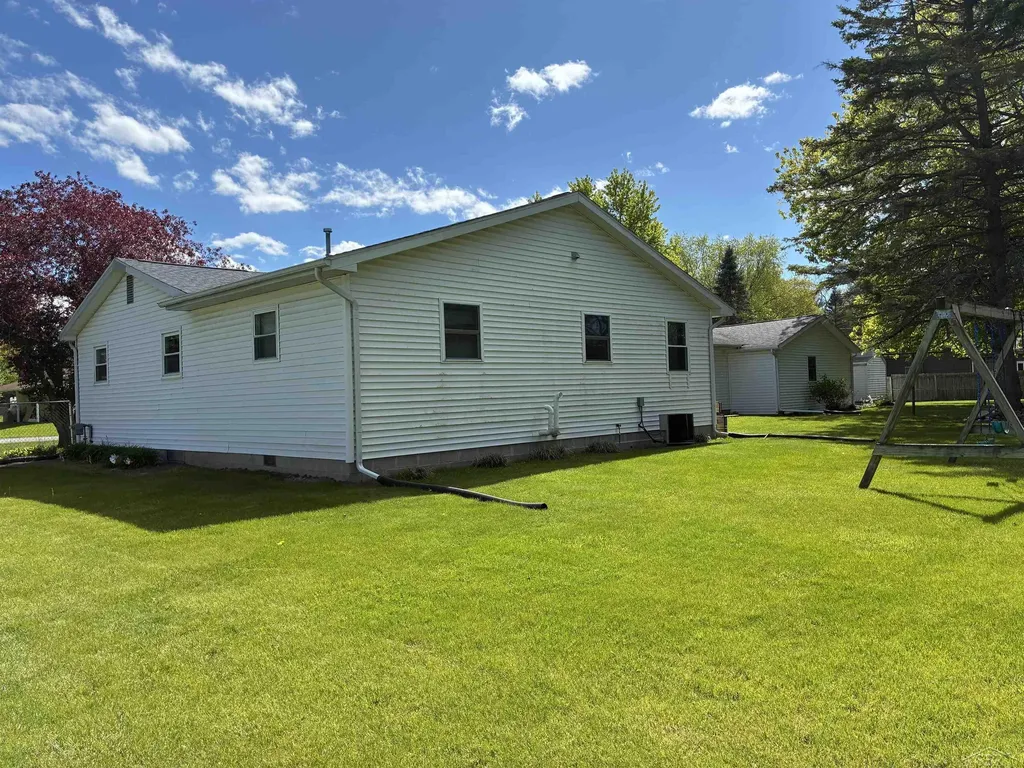 7178 London Drive Thomas Township MI 48609
