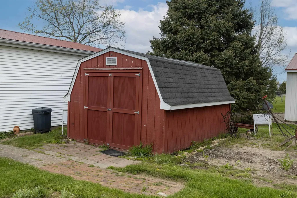 13301 Elms Road Birch Run Township MI 48415