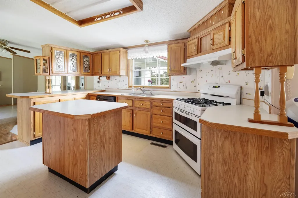 13301 Elms Road Birch Run Township MI 48415