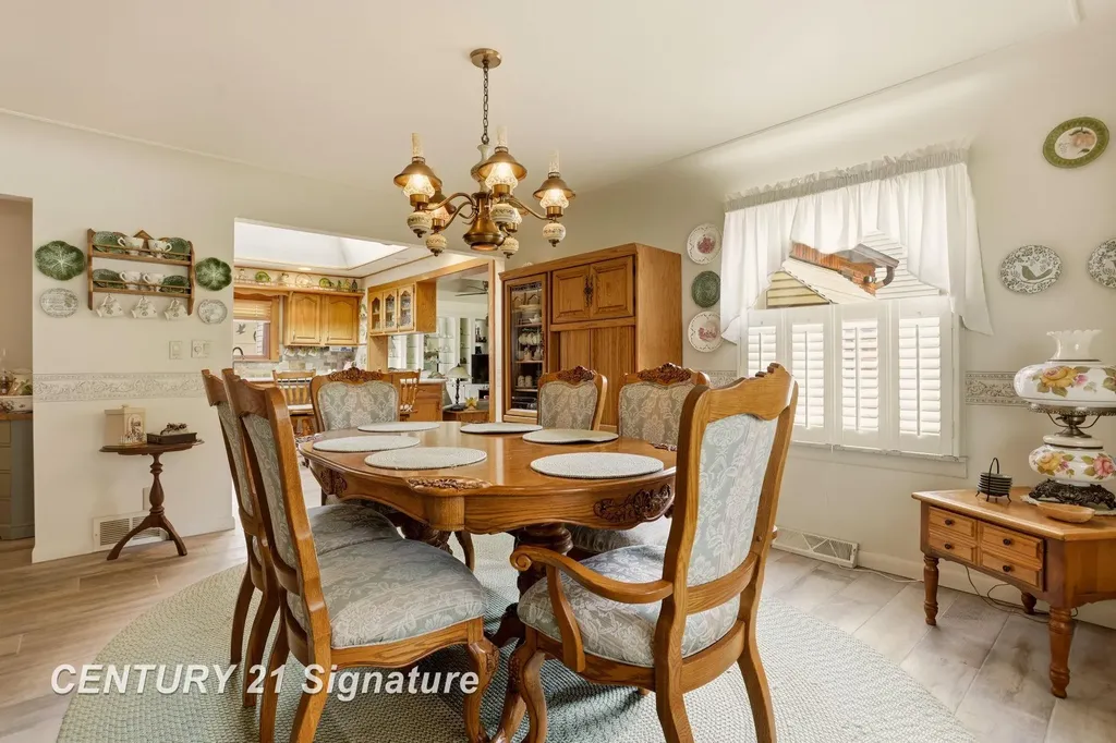 2961 Johns Drive Saginaw Charter Township MI 48603