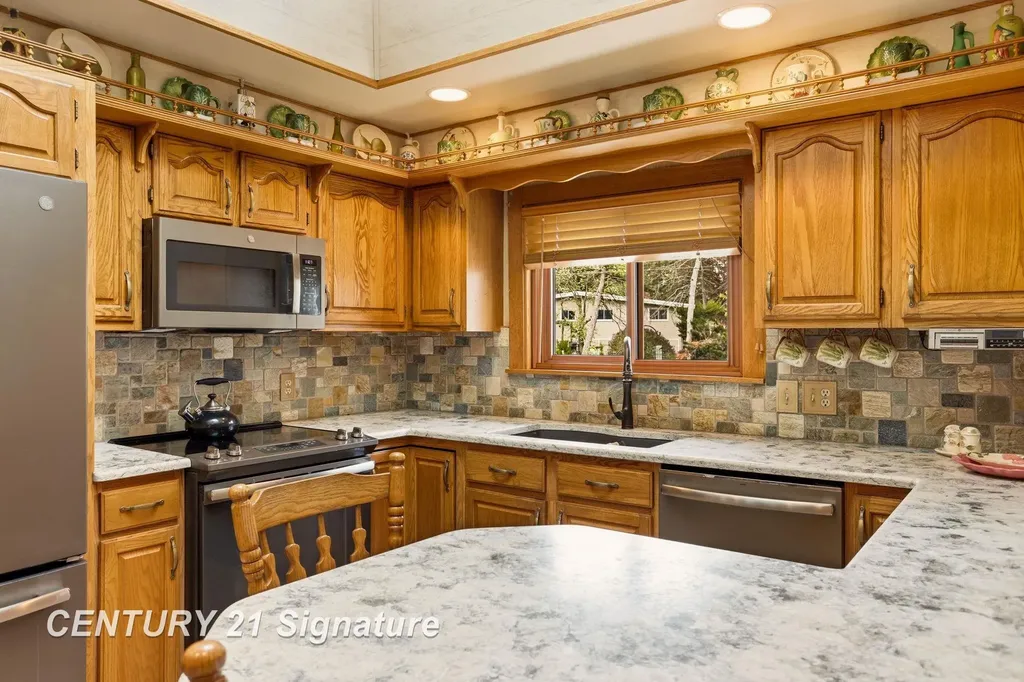 2961 Johns Drive Saginaw Charter Township MI 48603