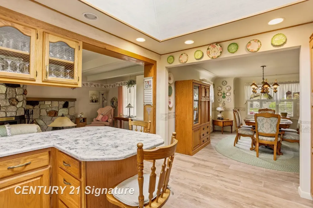 2961 Johns Drive Saginaw Charter Township MI 48603