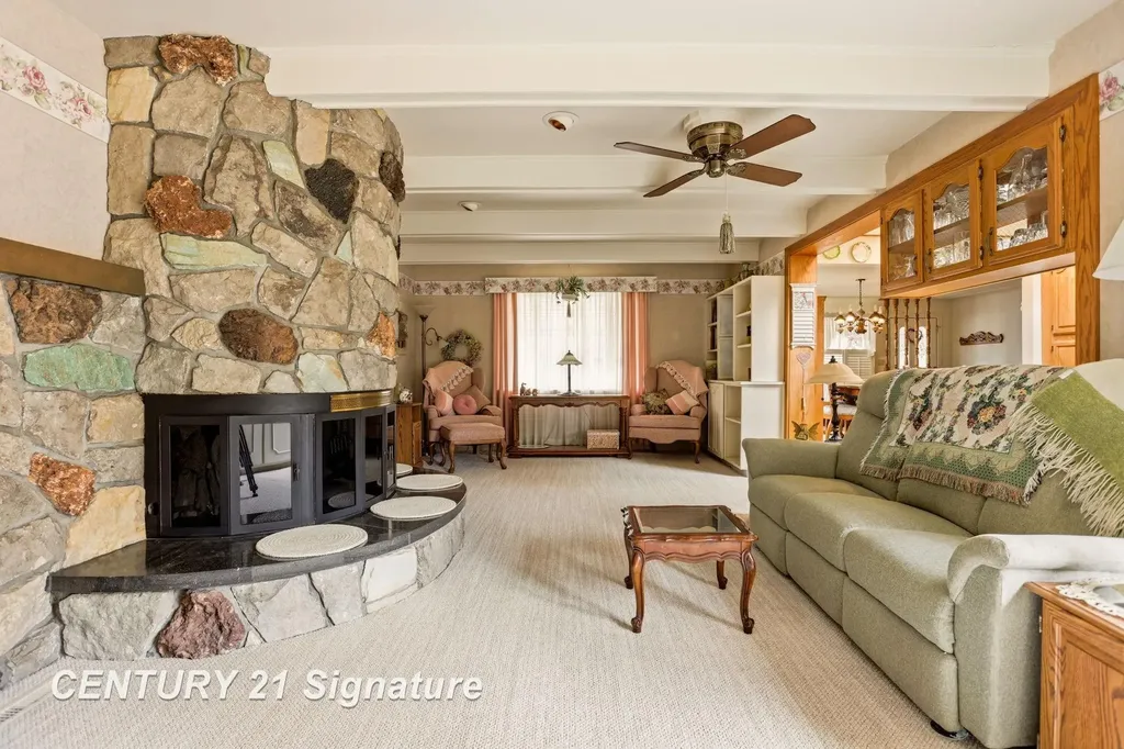 2961 Johns Drive Saginaw Charter Township MI 48603