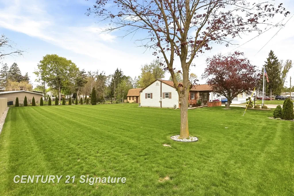 2961 Johns Drive Saginaw Charter Township MI 48603