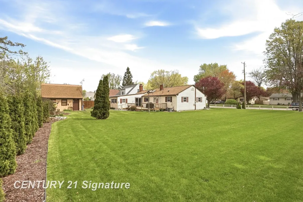 2961 Johns Drive Saginaw Charter Township MI 48603