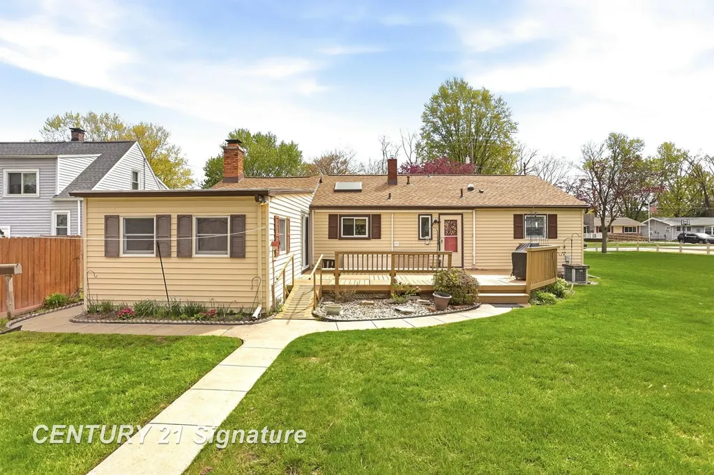 2961 Johns Drive Saginaw Charter Township MI 48603