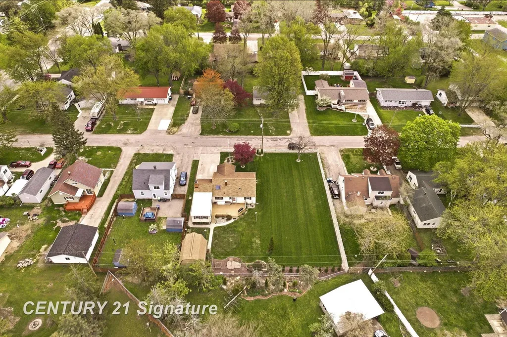 2961 Johns Drive Saginaw Charter Township MI 48603
