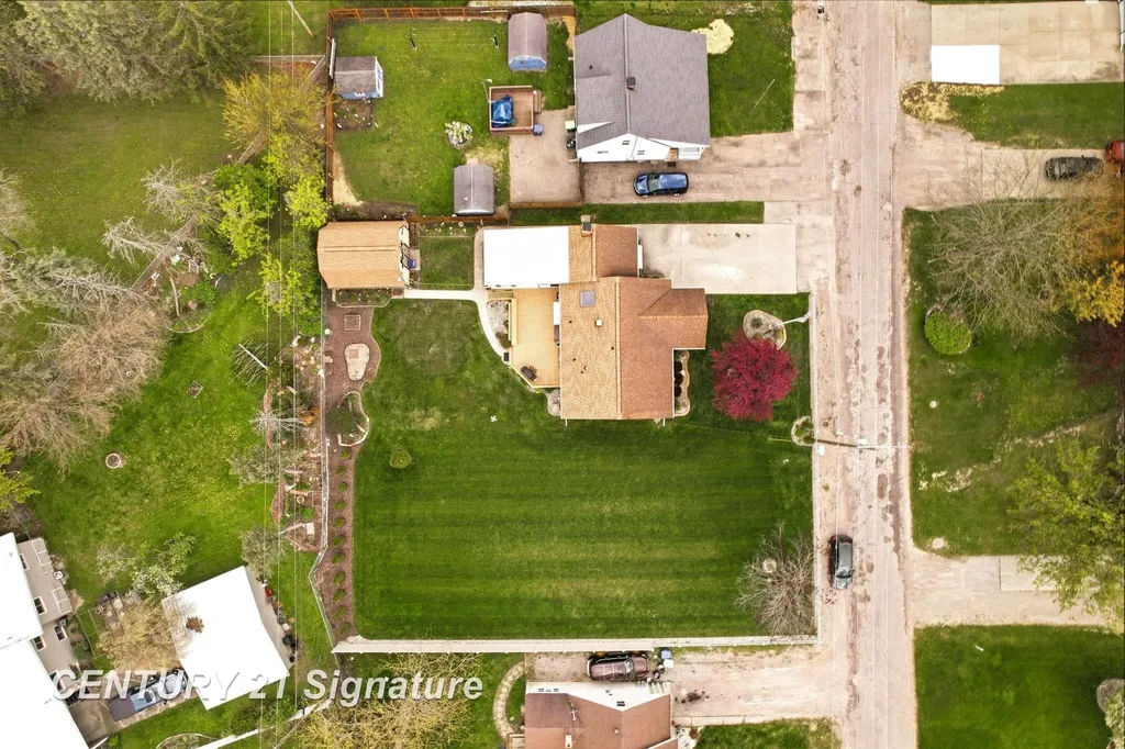 2961 Johns Drive Saginaw Charter Township MI 48603
