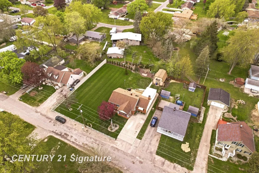2961 Johns Drive Saginaw Charter Township MI 48603