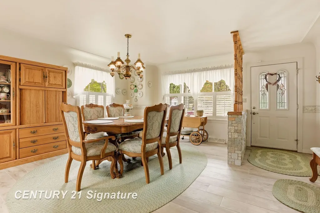 2961 Johns Drive Saginaw Charter Township MI 48603
