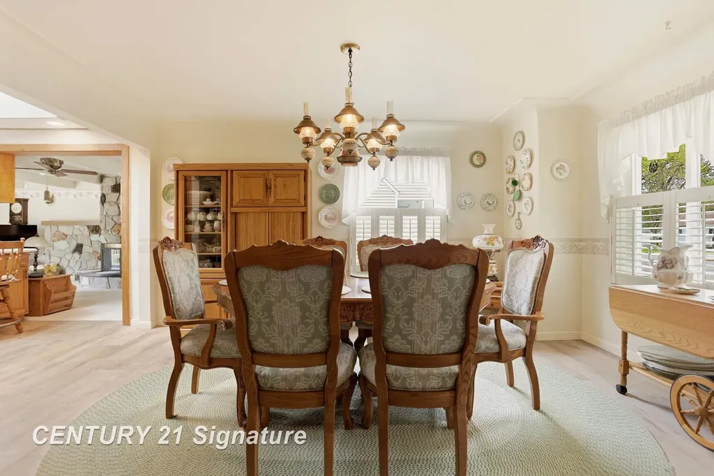 2961 Johns Drive Saginaw Charter Township MI 48603