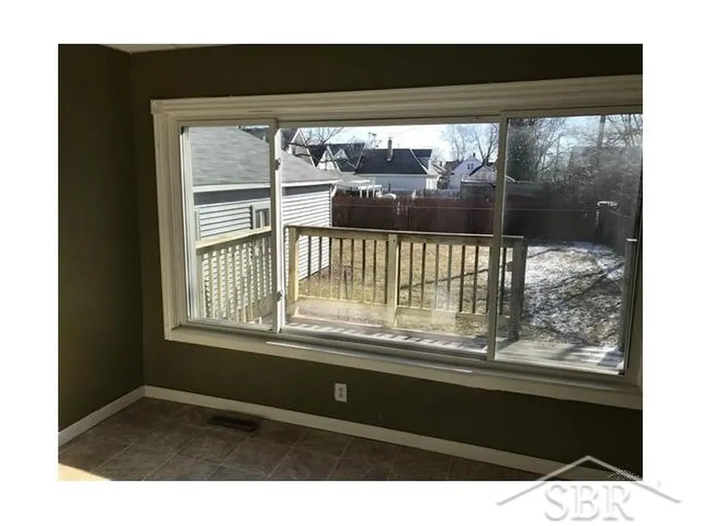 2114 Hanchette Street Saginaw City MI 48602