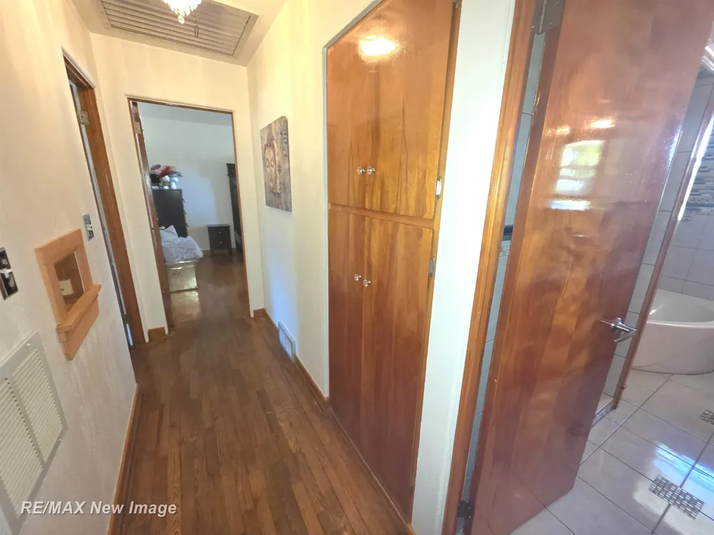 77 Elmview Court Saginaw City MI 48602