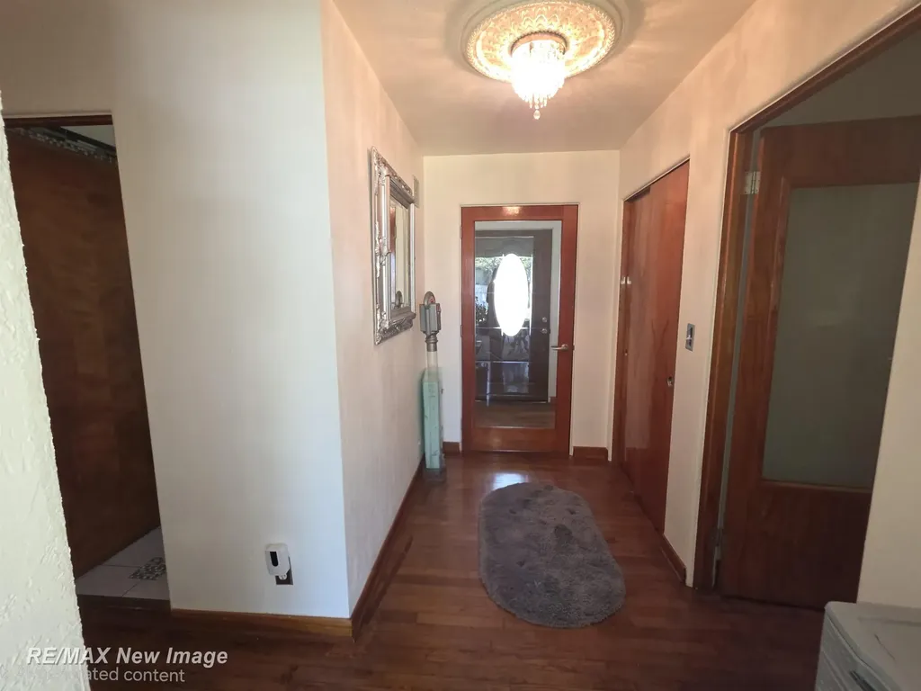 77 Elmview Court Saginaw City MI 48602