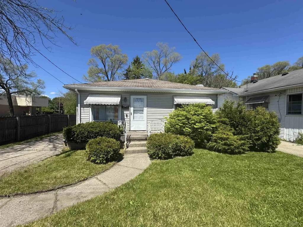 4015 Hess Avenue Saginaw City MI 48601