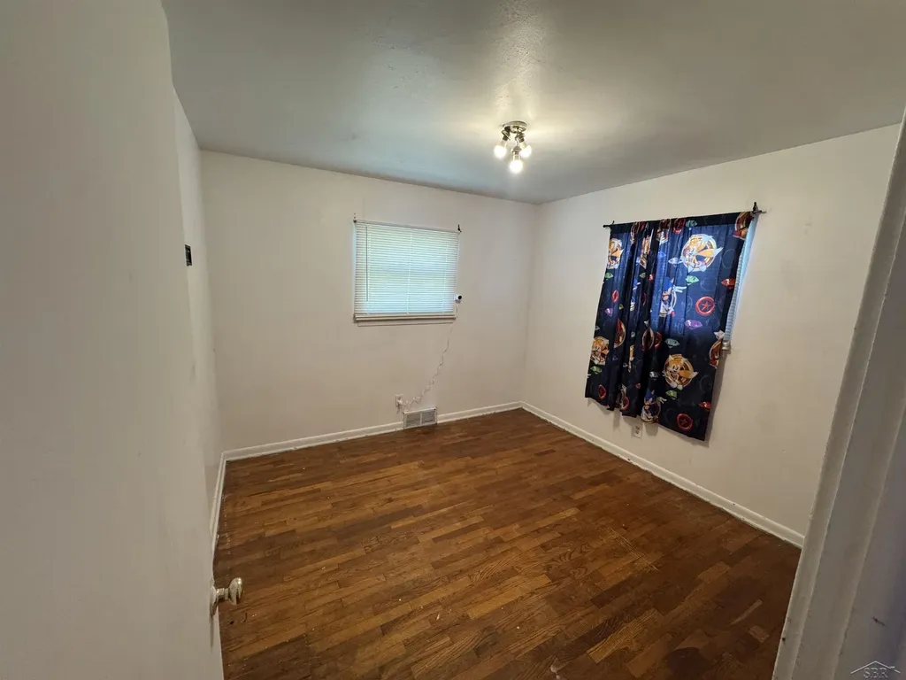 4015 Hess Avenue Saginaw City MI 48601