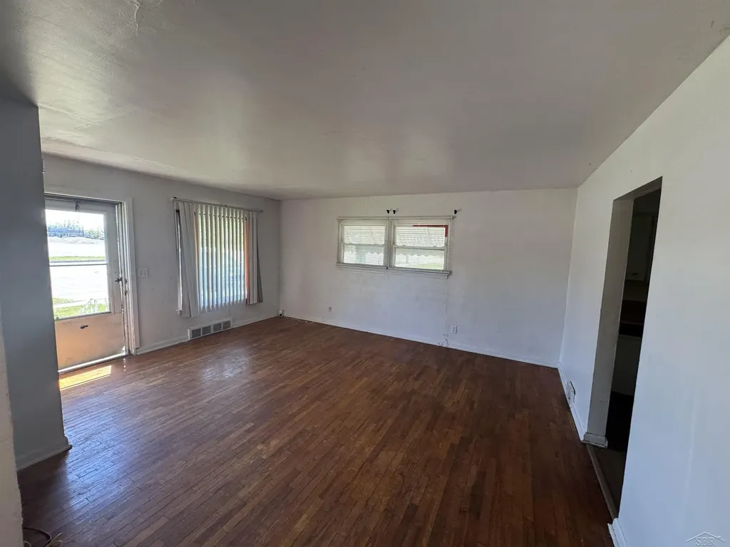 4015 Hess Avenue Saginaw City MI 48601